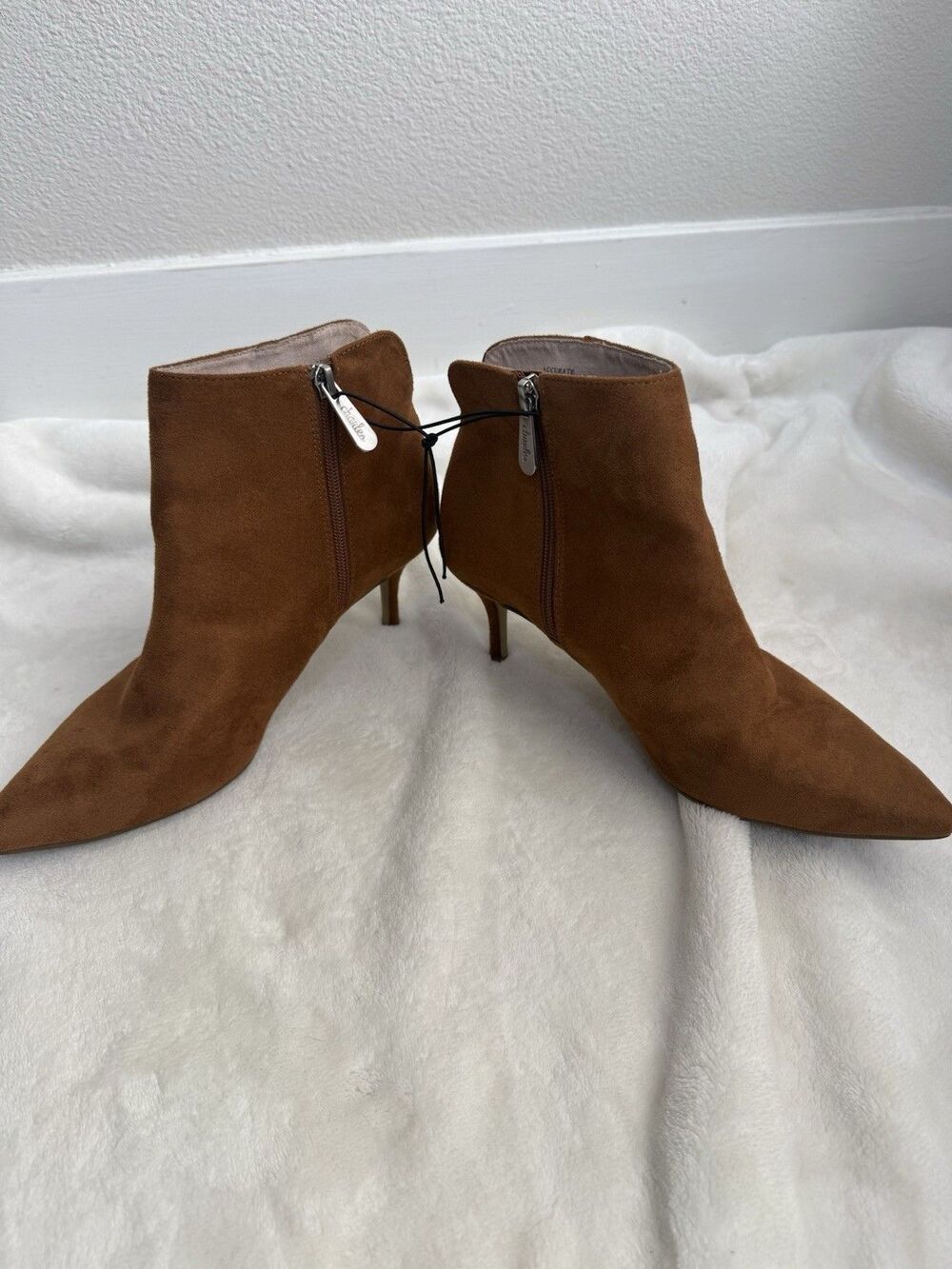 Charles by Charles David Suede Ankle Boots 8.5 Cognac Pointed Toe Kitten Heel - Picture 8 of 9